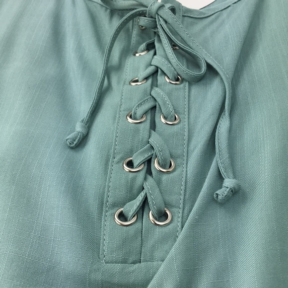 New Lace up front sleeveless green top - Picture 5 of 8